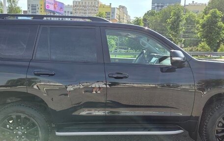 Toyota Land Cruiser Prado 150 рестайлинг 2, 2021 год, 6 590 000 рублей, 9 фотография
