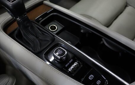Volvo XC90 II рестайлинг, 2017 год, 3 190 000 рублей, 29 фотография