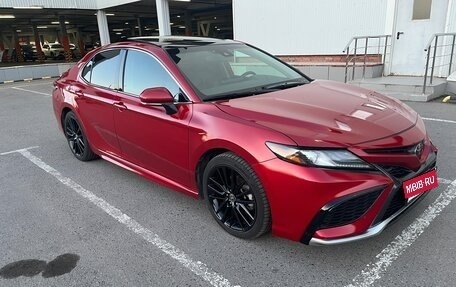 Toyota Camry, 2021 год, 3 490 000 рублей, 1 фотография