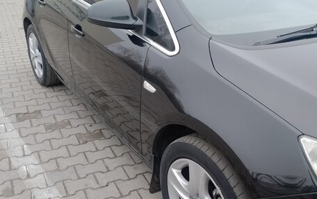Opel Astra J, 2011 год, 530 000 рублей, 3 фотография