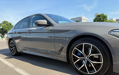 BMW 5 серия, 2021 год, 6 400 000 рублей, 3 фотография