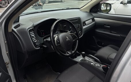 Mitsubishi Outlander III рестайлинг 3, 2013 год, 1 150 000 рублей, 5 фотография