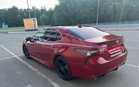 Toyota Camry, 2021 год, 3 490 000 рублей, 4 фотография