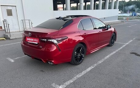 Toyota Camry, 2021 год, 3 490 000 рублей, 2 фотография
