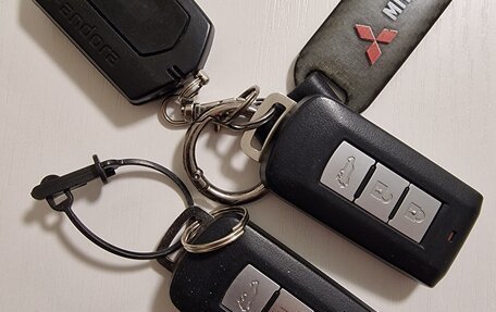 Mitsubishi Montero Sport, 2023 год, 5 850 000 рублей, 25 фотография