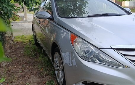 Hyundai Sonata VI, 2010 год, 850 000 рублей, 5 фотография