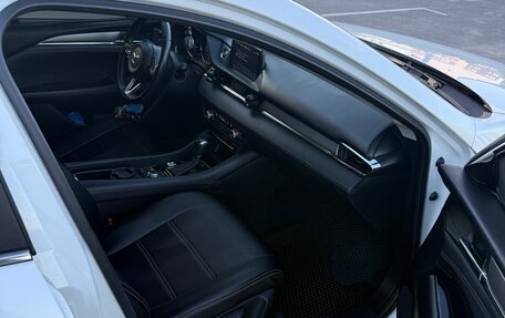 Mazda 6, 2019 год, 2 350 000 рублей, 10 фотография
