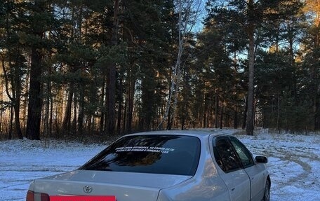 Toyota Camry V40, 1996 год, 350 000 рублей, 2 фотография