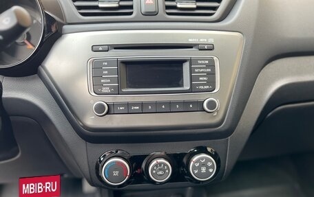 KIA Rio III рестайлинг, 2017 год, 1 315 000 рублей, 25 фотография