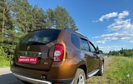 Renault Duster I рестайлинг, 2014 год, 975 000 рублей, 2 фотография