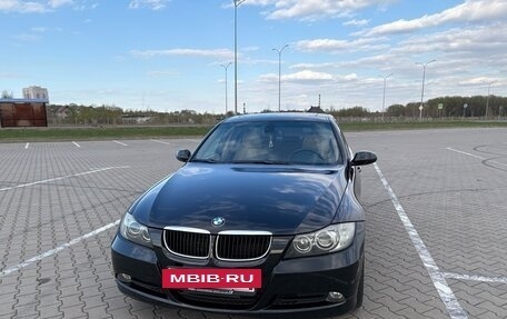 BMW 3 серия, 2005 год, 950 000 рублей, 2 фотография