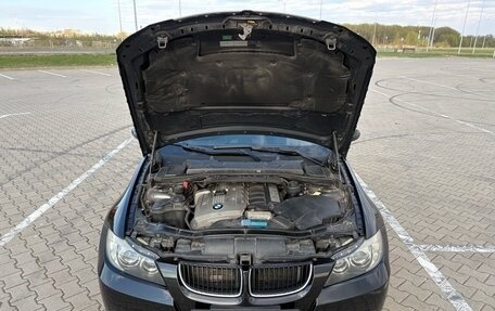 BMW 3 серия, 2005 год, 950 000 рублей, 25 фотография