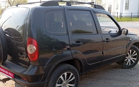 Chevrolet Niva I рестайлинг, 2011 год, 350 000 рублей, 3 фотография