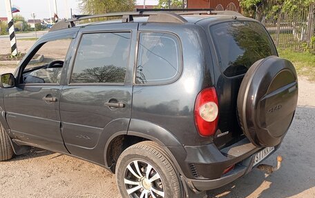 Chevrolet Niva I рестайлинг, 2011 год, 350 000 рублей, 4 фотография