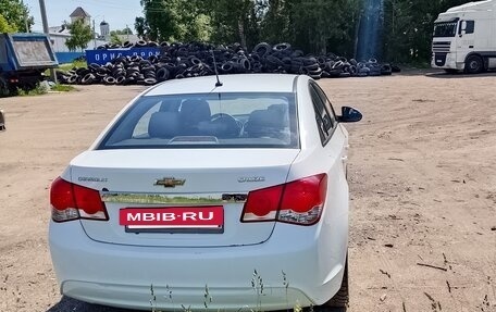 Chevrolet Cruze II, 2013 год, 650 000 рублей, 3 фотография
