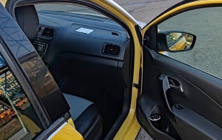Volkswagen Polo VI (EU Market), 2019 год, 720 000 рублей, 21 фотография