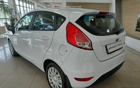 Ford Fiesta, 2016 год, 845 000 рублей, 6 фотография