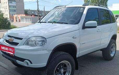 Chevrolet Niva I рестайлинг, 2012 год, 720 000 рублей, 4 фотография