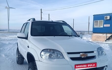Chevrolet Niva I рестайлинг, 2012 год, 720 000 рублей, 24 фотография