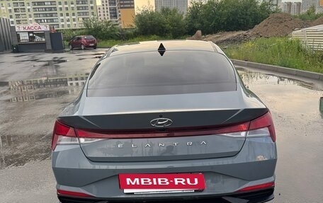 Hyundai Elantra, 2021 год, 2 000 000 рублей, 9 фотография