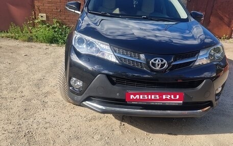 Toyota RAV4, 2014 год, 2 850 000 рублей, 3 фотография