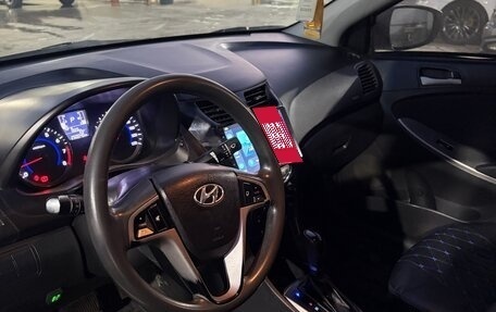 Hyundai Solaris II рестайлинг, 2015 год, 779 000 рублей, 3 фотография