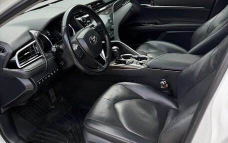 Toyota Camry, 2019 год, 3 050 000 рублей, 14 фотография