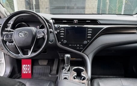 Toyota Camry, 2019 год, 3 050 000 рублей, 16 фотография