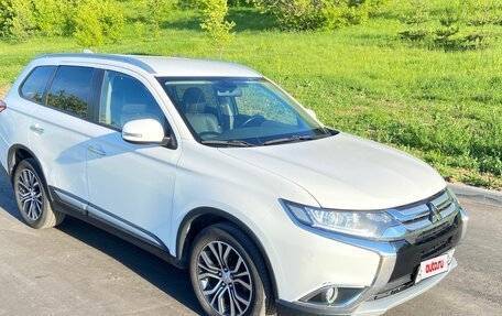 Mitsubishi Outlander III рестайлинг 3, 2018 год, 1 490 000 рублей, 17 фотография