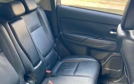 Mitsubishi Outlander III рестайлинг 3, 2018 год, 1 490 000 рублей, 22 фотография