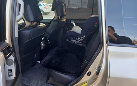 Toyota Land Cruiser Prado 150 рестайлинг 2, 2011 год, 2 490 000 рублей, 9 фотография