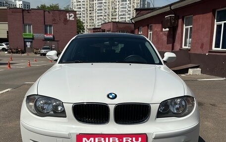 BMW 1 серия, 2011 год, 950 000 рублей, 2 фотография