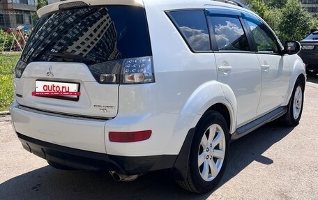 Mitsubishi Outlander III рестайлинг 3, 2010 год, 1 250 000 рублей, 4 фотография