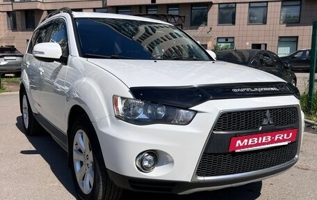 Mitsubishi Outlander III рестайлинг 3, 2010 год, 1 250 000 рублей, 2 фотография