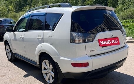 Mitsubishi Outlander III рестайлинг 3, 2010 год, 1 250 000 рублей, 7 фотография