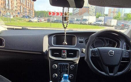 Volvo V40 II рестайлинг, 2016 год, 1 585 000 рублей, 32 фотография