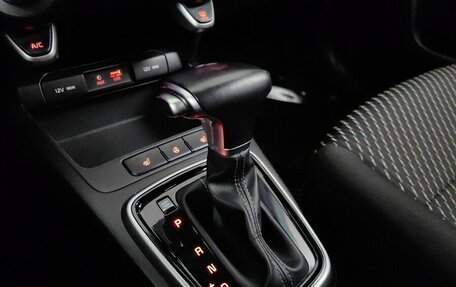 KIA Rio IV, 2018 год, 1 295 000 рублей, 17 фотография