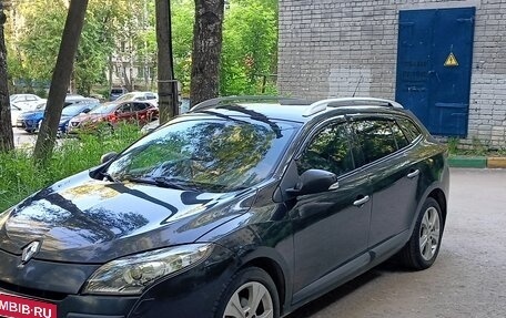 Renault Megane III, 2010 год, 670 000 рублей, 2 фотография