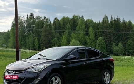 Hyundai Elantra V, 2011 год, 820 000 рублей, 2 фотография