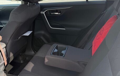 Toyota RAV4, 2019 год, 3 500 000 рублей, 5 фотография