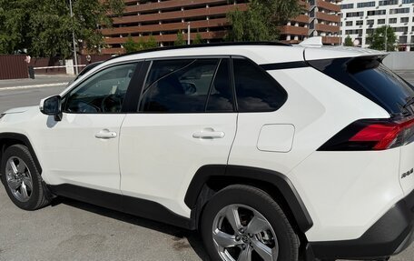 Toyota RAV4, 2019 год, 3 500 000 рублей, 4 фотография