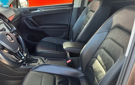 Volkswagen Tiguan II, 2017 год, 2 400 000 рублей, 8 фотография