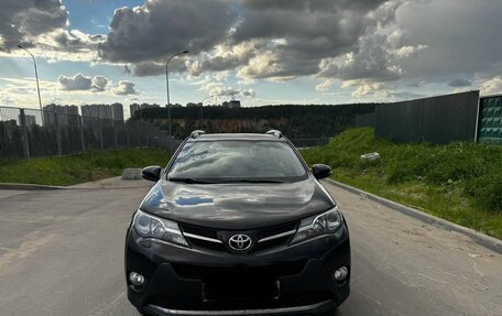 Toyota RAV4, 2014 год, 1 670 000 рублей, 3 фотография