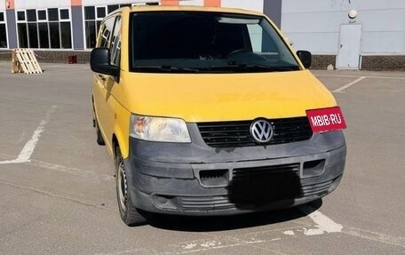 Volkswagen Transporter T5 рестайлинг, 2007 год, 830 000 рублей, 2 фотография
