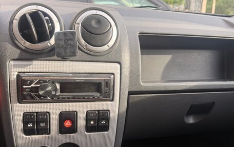 Renault Logan I, 2007 год, 300 000 рублей, 4 фотография