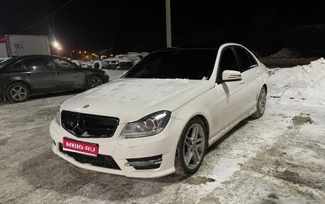 Mercedes-Benz C-Класс, 2013 год, 1 350 000 рублей, 1 фотография
