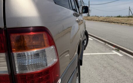 Toyota Land Cruiser 100 рестайлинг 2, 2007 год, 4 000 000 рублей, 3 фотография