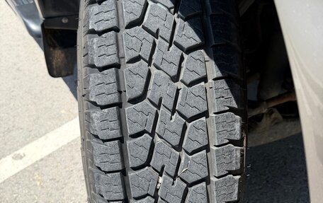 Toyota Land Cruiser 100 рестайлинг 2, 2007 год, 4 000 000 рублей, 6 фотография