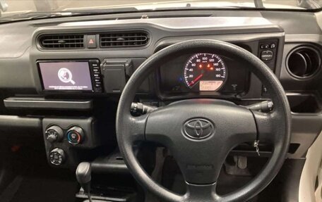 Toyota Probox I, 2017 год, 1 090 000 рублей, 4 фотография