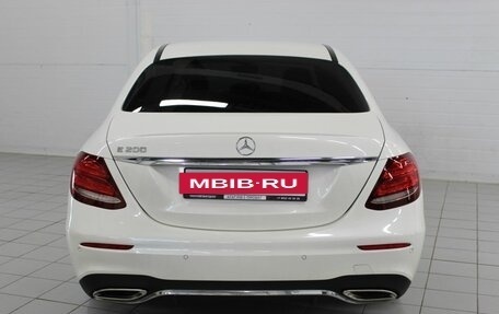 Mercedes-Benz E-Класс, 2019 год, 4 300 000 рублей, 9 фотография